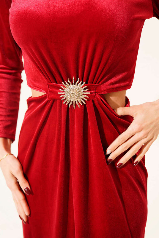 Samtkleid mit Schlitz und Sonnenzubehör in Burgunderrot