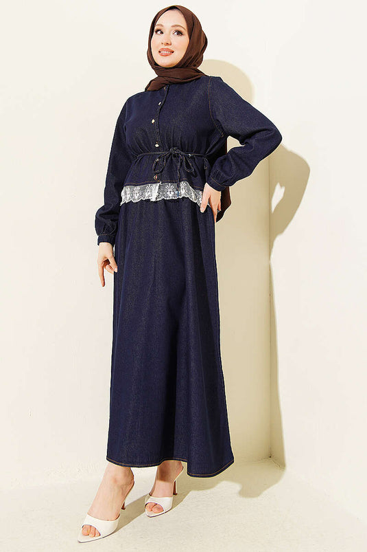 Ensemble en jean bleu marine avec jupe à ceinture en dentelle