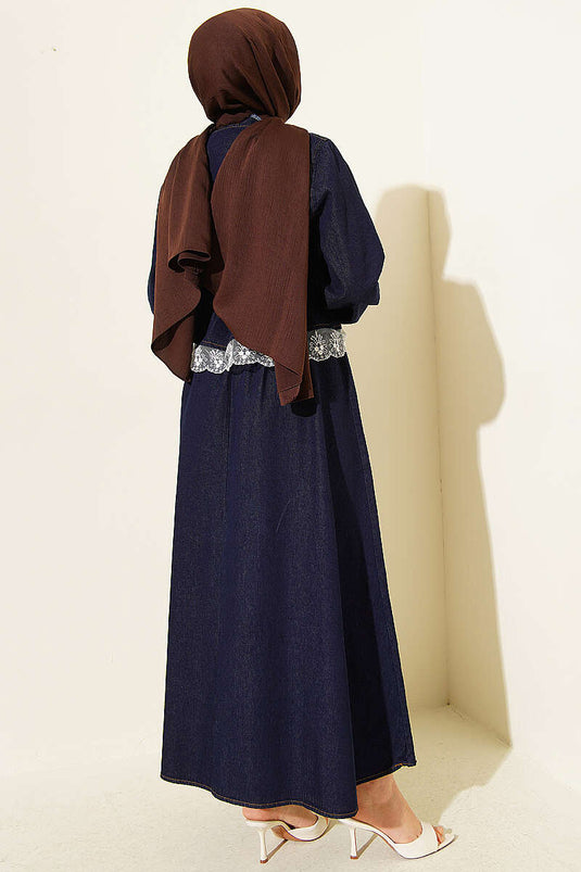 Ensemble en jean bleu marine avec jupe à ceinture en dentelle