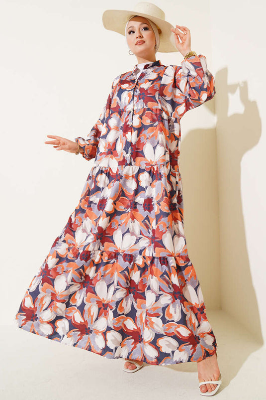 فستان بياقة صينية وأساور مطاطية ونقشة زهور، بلون الطين المحروق