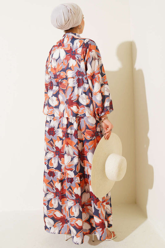 فستان بياقة صينية وأساور مطاطية ونقشة زهور، بلون الطين المحروق