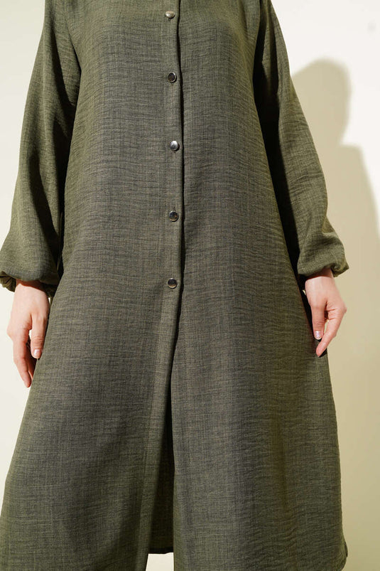 بدلة كاكي ذات أزرار مزدوجة