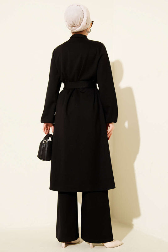 طقم ثنائي من القميص بياقة حكيم مع عباءة، أسود