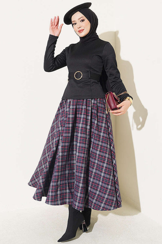 Blusa Negra Con Detalle De Cinturón De Anillo