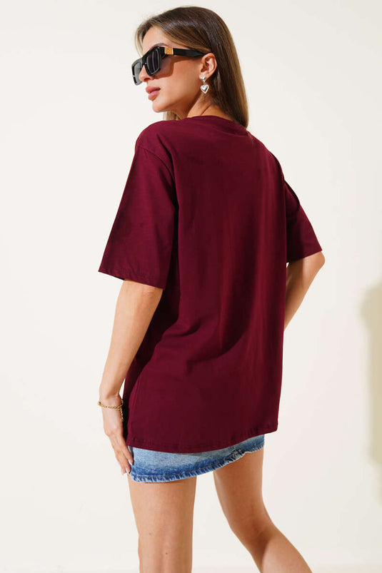 T-Shirt mit Strohtasche und Details, burgunderrot