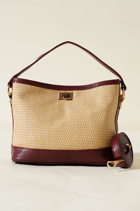 حقيبة بمظهر القش باللون الأحمر الداكن