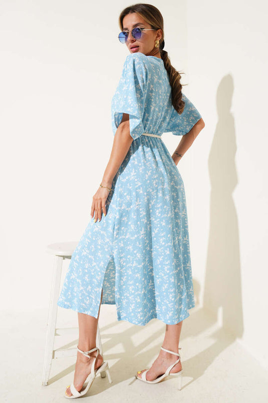 فستان مزهر بحزام من القش، أزرق