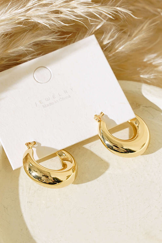 أقراط هلالية ذهبية