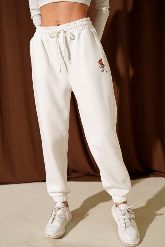 Hokey Nakışlı Üç İplik Pantolon Ekru