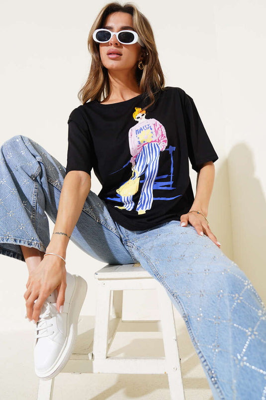 تيشيرت أسود مطبوع عليه صورة آفاق من الأمام والخلف