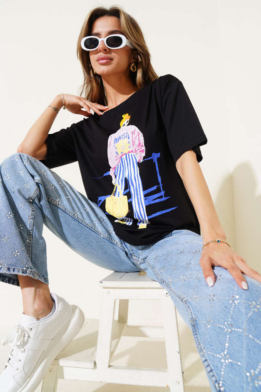 تيشيرت أسود مطبوع عليه صورة آفاق من الأمام والخلف