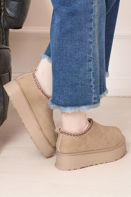 Stivaletto Mini con Suola Spessa e Interno Foderato in Pelliccia Beige