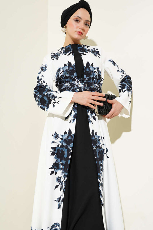 فستان أسود بحزام يشبه الملابس الداخلية