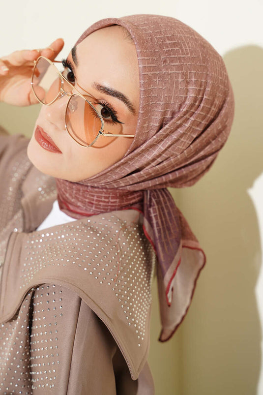 Écharpe Demore à fines rayures, couleur café