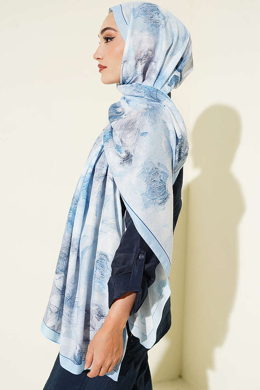 Pañuelo Floral Azul Bebé Con Detalle De Rayas Finas