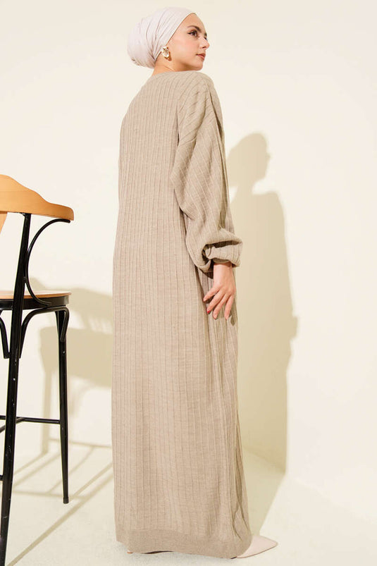 Robe décontractée en tricot à fines rayures beige