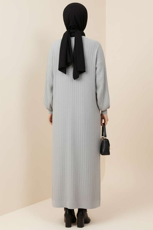 Robe en tricot décontractée à rayures fines grise