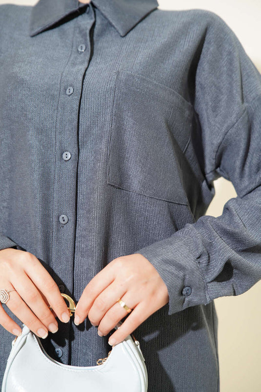 Zweiteiliges Set aus dünn geripptem Hemd mit Brusttasche, Indigo