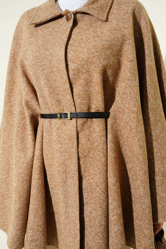 قميص رفيع بياقة وحزام، بونشو من الكشمير بلون لاتيه