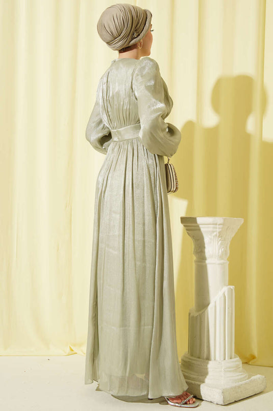 Robe de soirée drapée avec détail perlé vert pistache