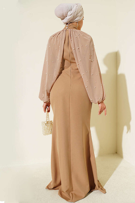 Robe De Soirée Avec Cape En Perles Latte
