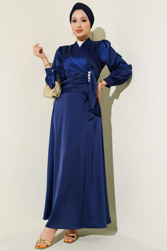 Robe de soirée en satin drapée ornée de perles, bleu marine