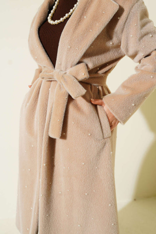 Perlenverzierter Goldfox-Mantel Beige