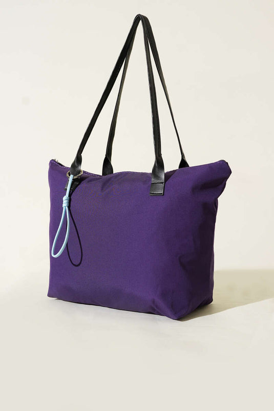 Lila Reißverschlusstasche mit Kordel