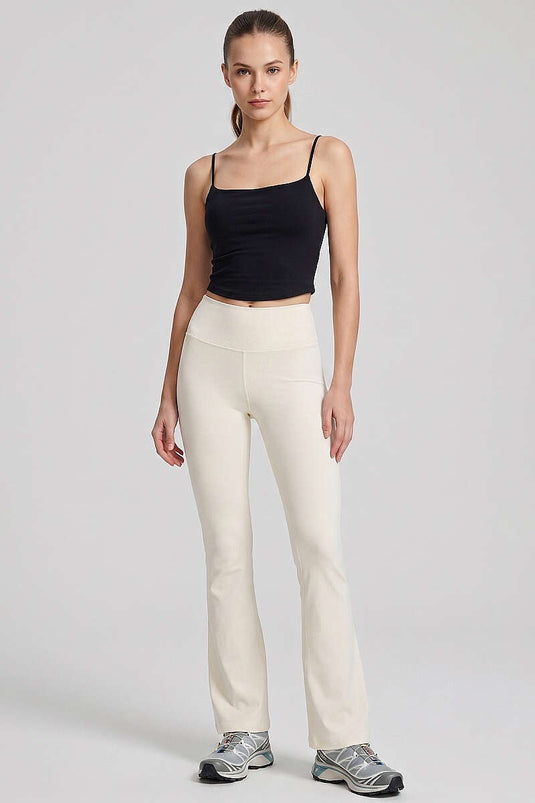 Schwarzes Crop-Top mit Trägern und Brustpolsterung