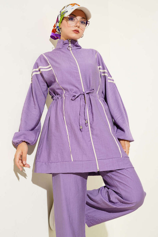 بدلة مزينة من قطعتين مع تفاصيل دانتيل الحبل، لون أرجواني