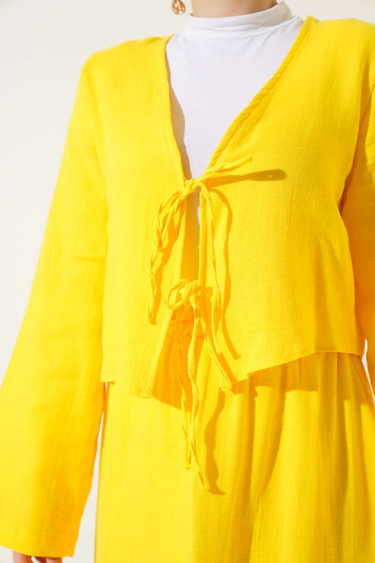 طقم تنورة كيمونو برباط خيطي أصفر من قطعتين