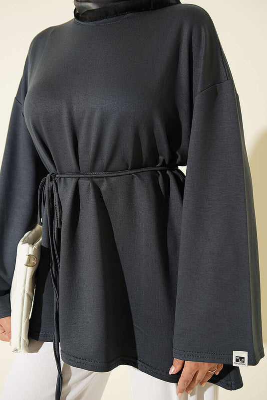 Tunique Fumée Avec Détails Ornés Sur Les Bras Et Nœud À L'arrière