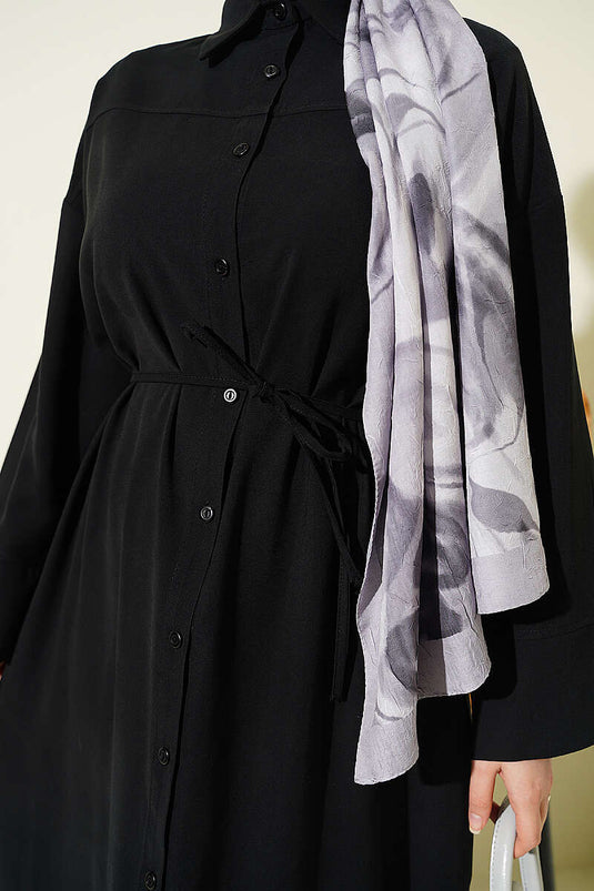 Robe noire à boutons avec détails à cordon en corde