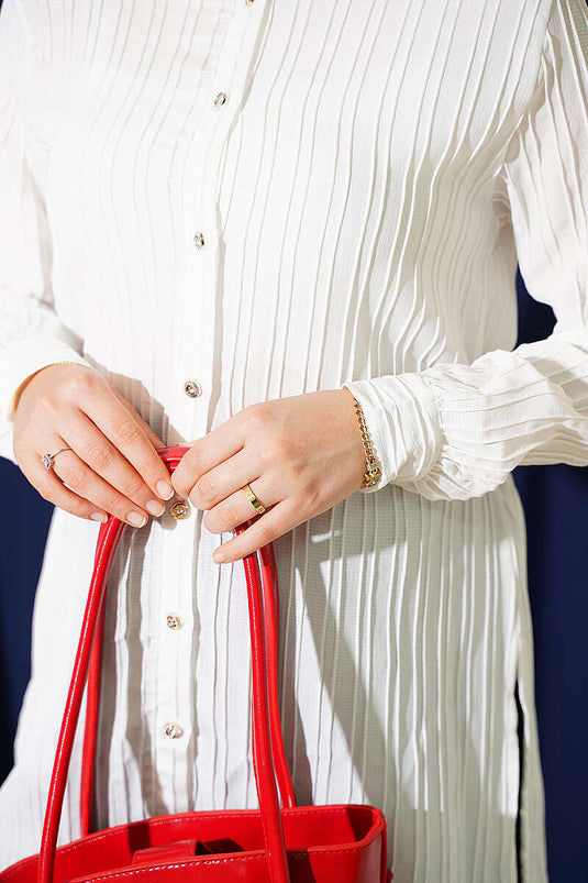 Camicia Bianca Con Dettagli A Nodo E Bottoni In Pietra