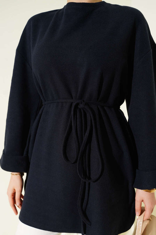 Tunique en velours côtelé bleu marine à nouer avec une corde