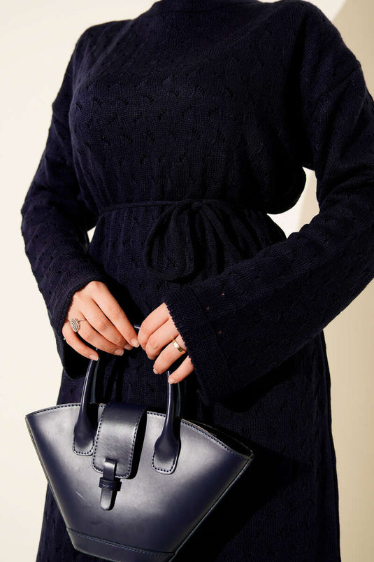 Robe en maille ajourée avec ceinture en corde, bleu marine