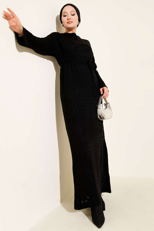 Robe en maille ajourée avec ceinture en corde, noire