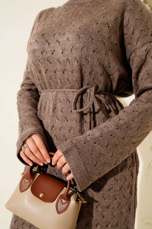 Robe en maille ajourée avec ceinture en corde, vison