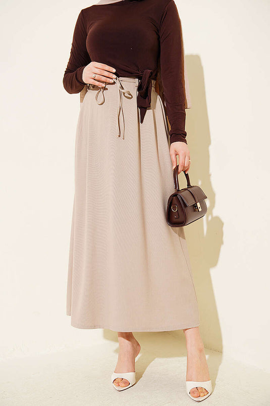Jupe beige à double pince avec ceinture en corde