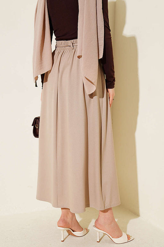 Jupe beige à double pince avec ceinture en corde