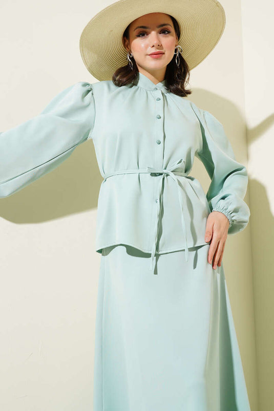 Completo due pezzi con cintura in corda e gonna abbottonata, menta