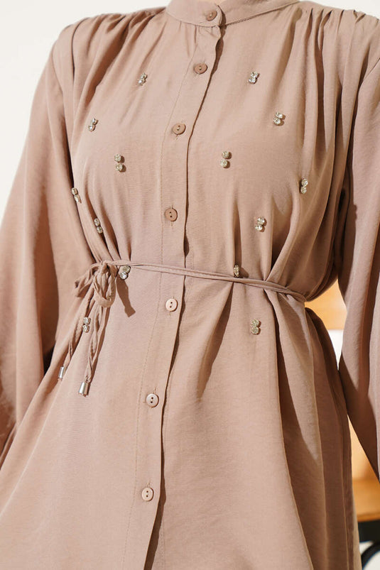 قميص من جلد المنك مع حزام من الحبل