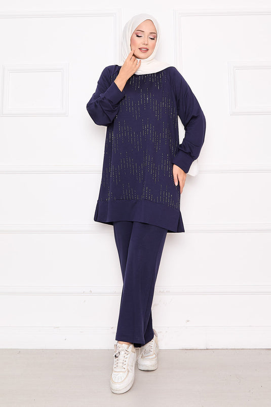 Costume deux pièces Oyso bleu marine avec détails en pierres scintillantes