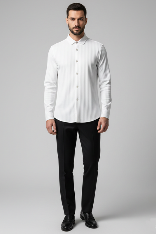 قميص رجالي أبيض مخطط عمودي بنقشة جاكار