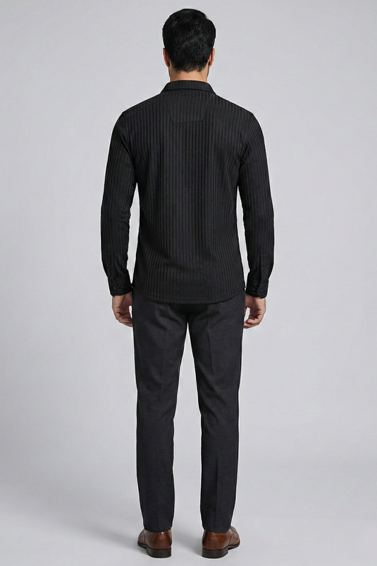 قميص رجالي أسود مخطط عمودي بنقشة جاكار