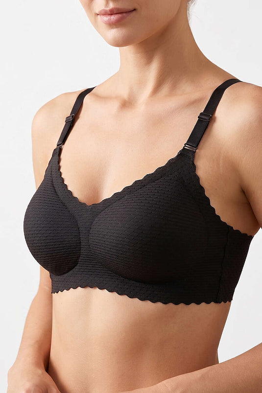 Soutien-gorge noir à découpe laser effet jacquard