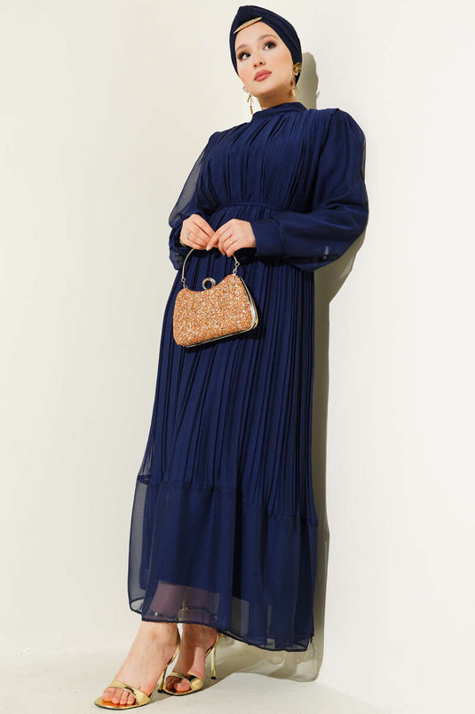 فستان جانجان المطوي باللون الأزرق الداكن