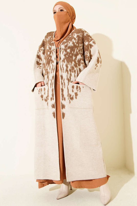 كارديغان طويل محبوك بنقشة بارزة بلون اللاتيه