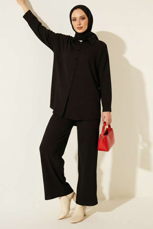 طقم مزدوج من قماش المخمل ذو الخصلات باللون الأسود