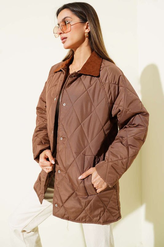 Manteau matelassé losanges à col en velours marron